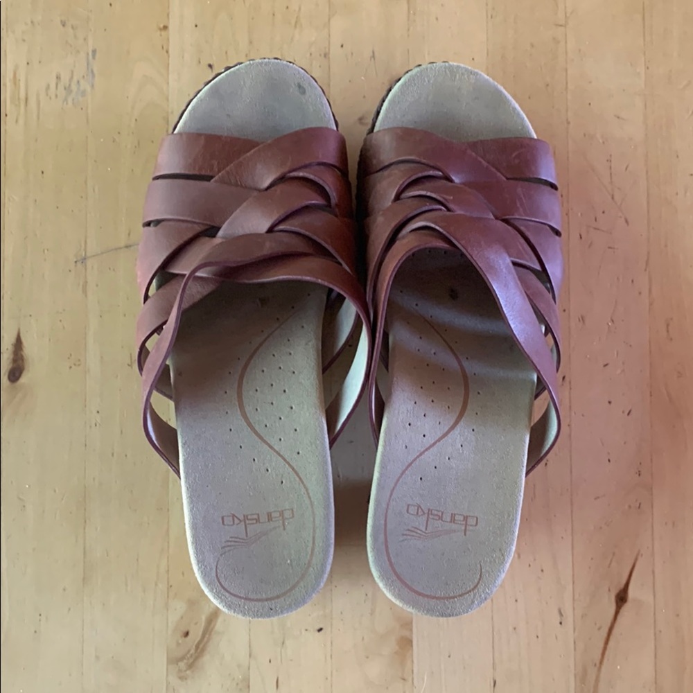Dansko Women's Strappy Brown Sandals